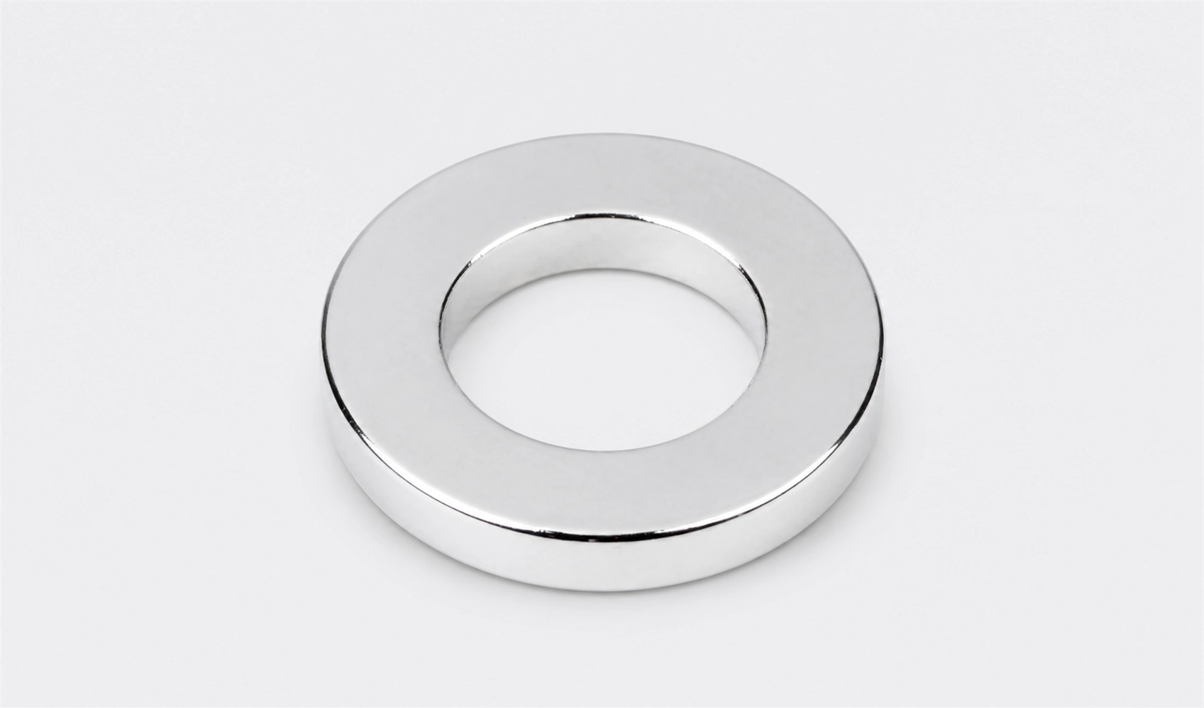 Large-diameter sintered NdFeB ring magnets